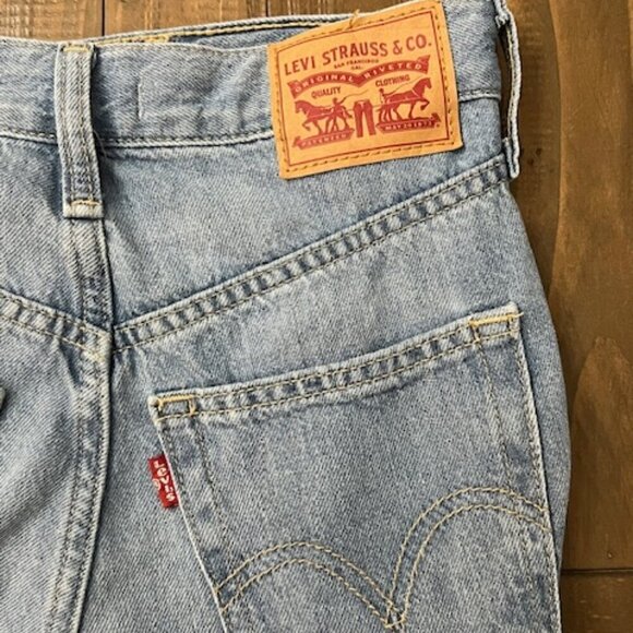 Levi's High Waisted Straight Jeans w/ Frayed Raw Hem Women's Size 25 - Picture 5 of 8